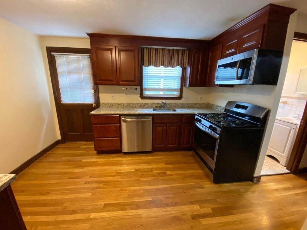 32 Arcadia Ave - Photo 1