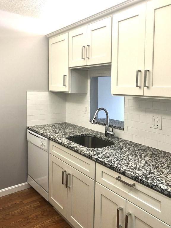 133 Commander Shea Blvd - Photo 1