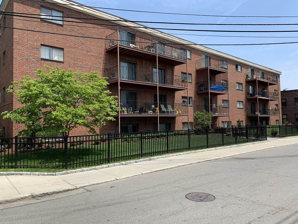 26 Waverly Street - Photo 1