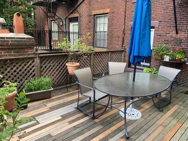 93 Mt. Vernon Street - Photo 1