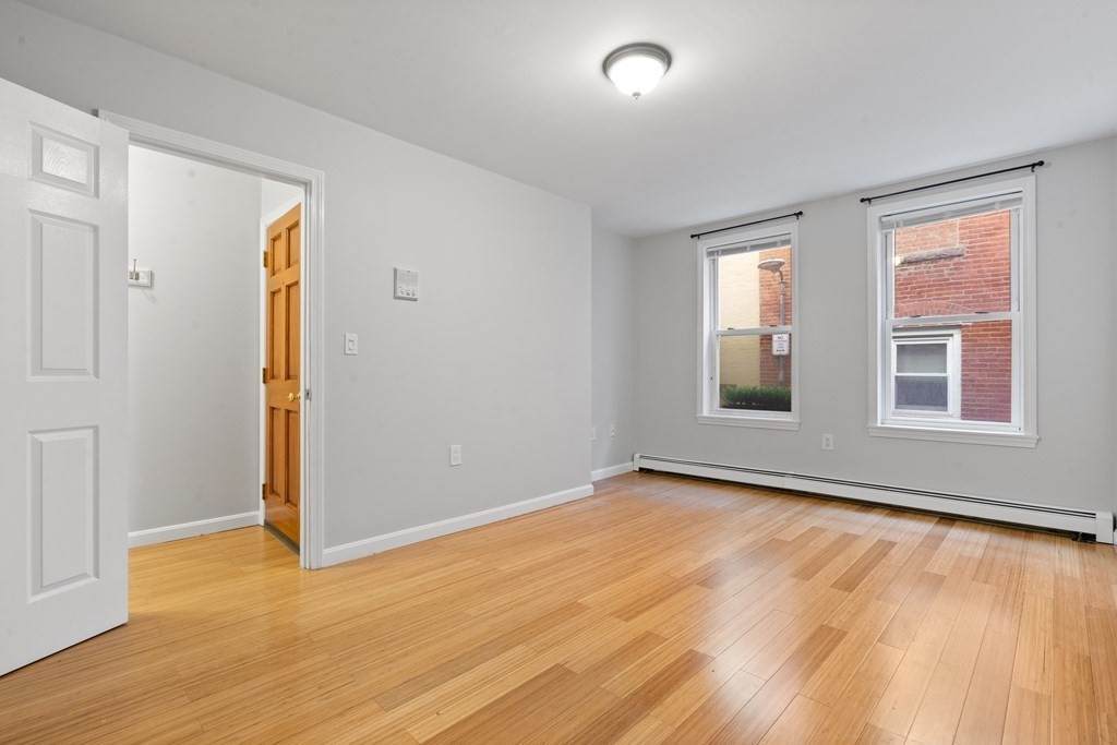 11 Bartlett Place - Photo 1