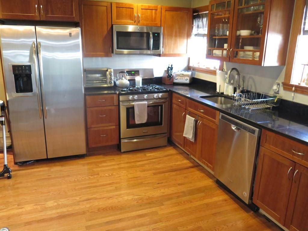 165 I St - Photo 1