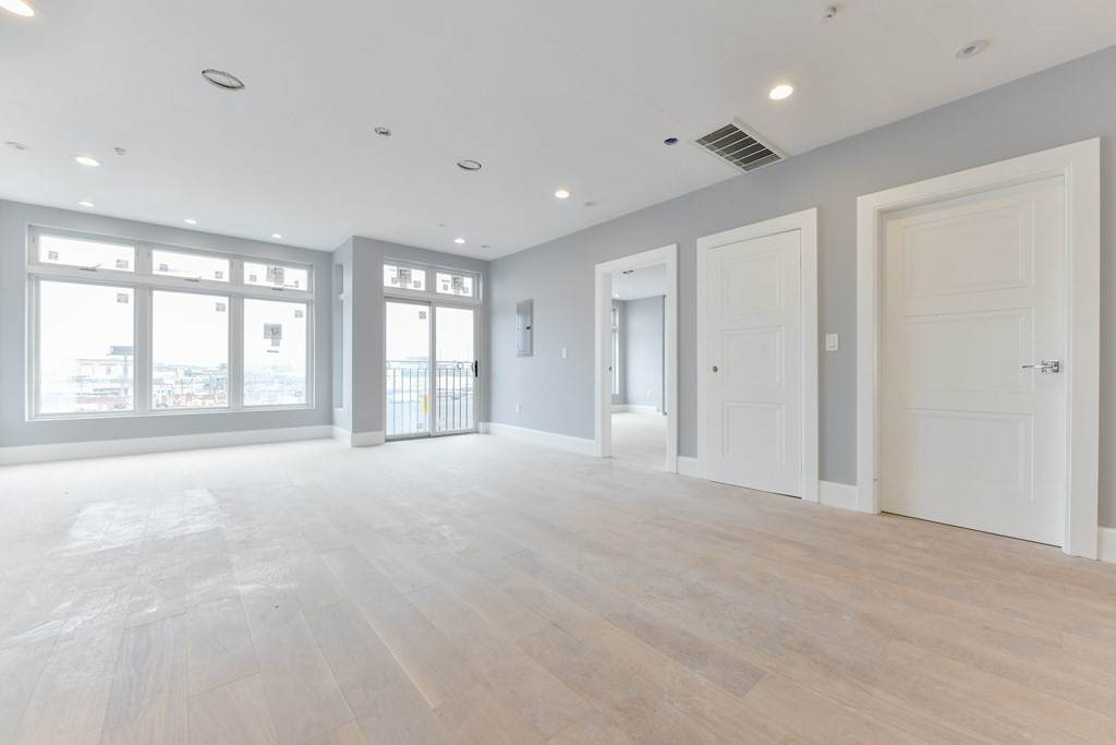 520 Dorchester Avenue - Photo 1