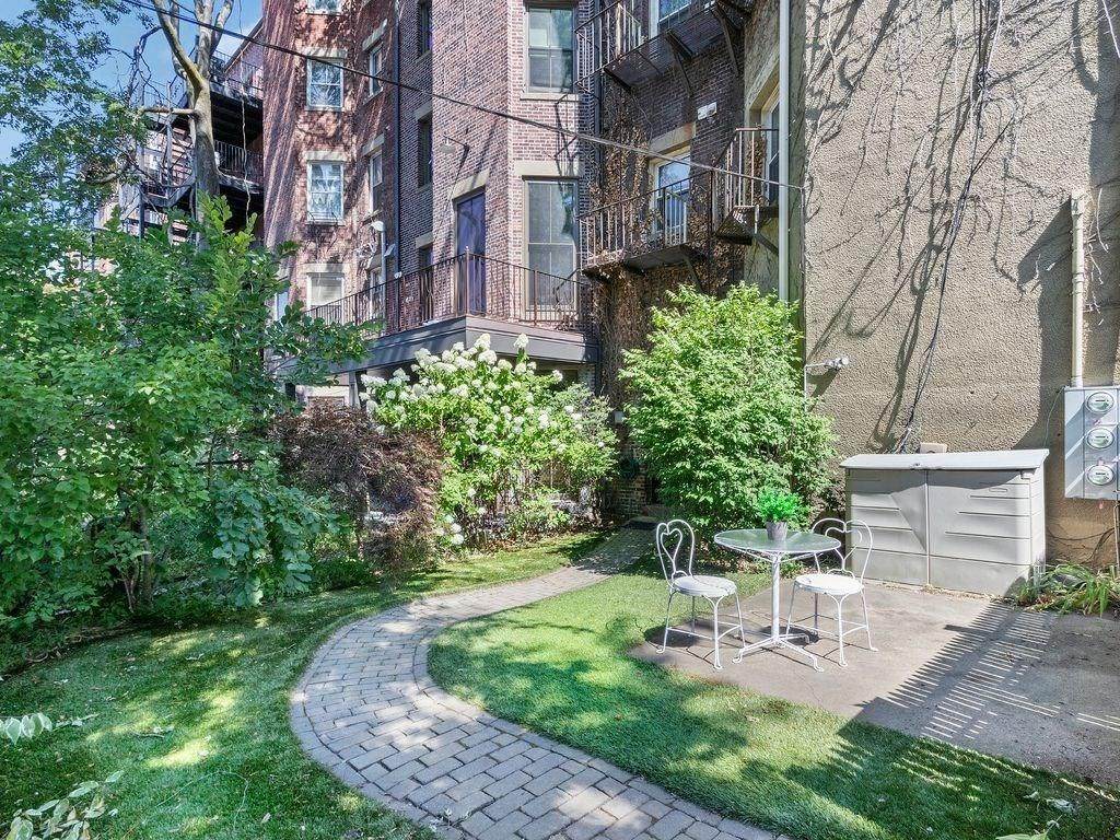 17 Regent Circle - Photo 1
