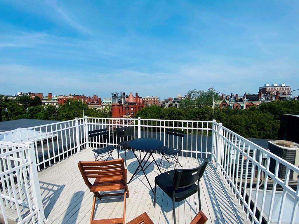 280 Commonwealth Ave - Photo 1