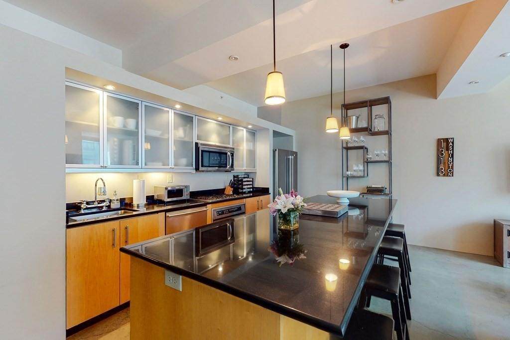1313 Washington Street - Photo 1
