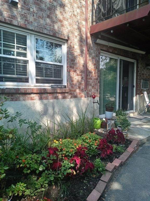 75 Edgelawn Ave - Photo 1