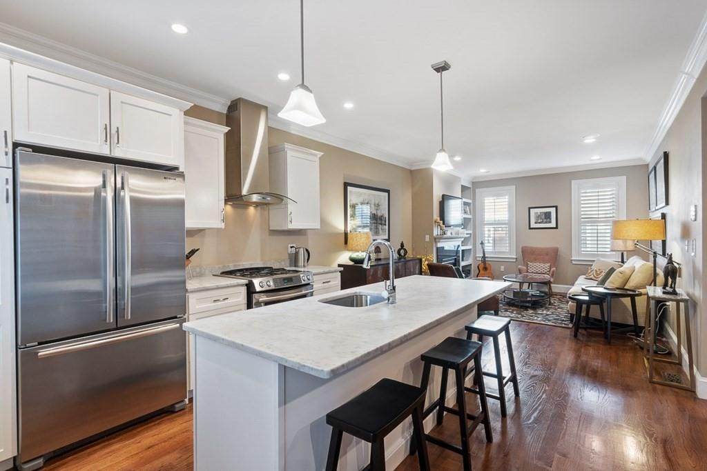 77 Green Street - Photo 1