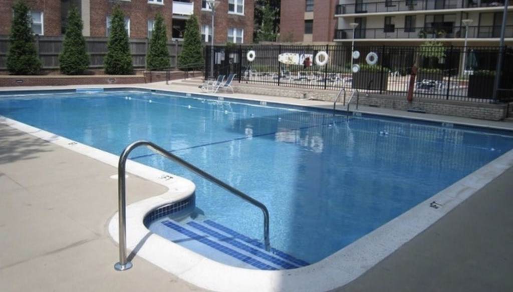 50 Longwood Ave - Photo 1