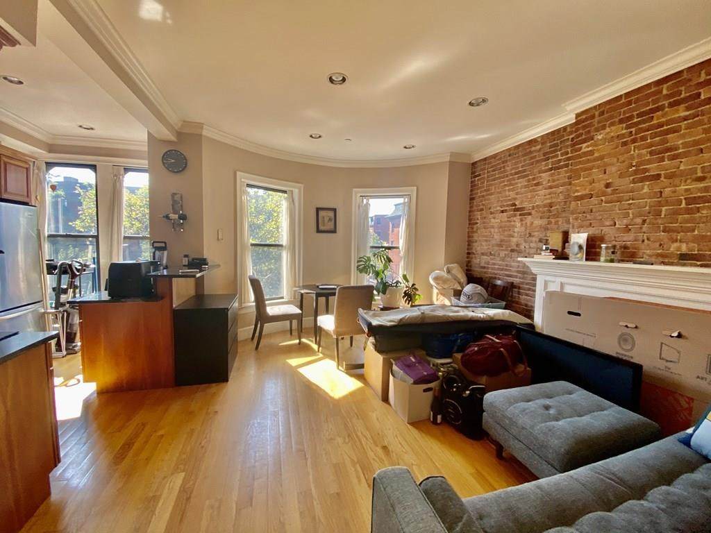 681 Tremont - Photo 1