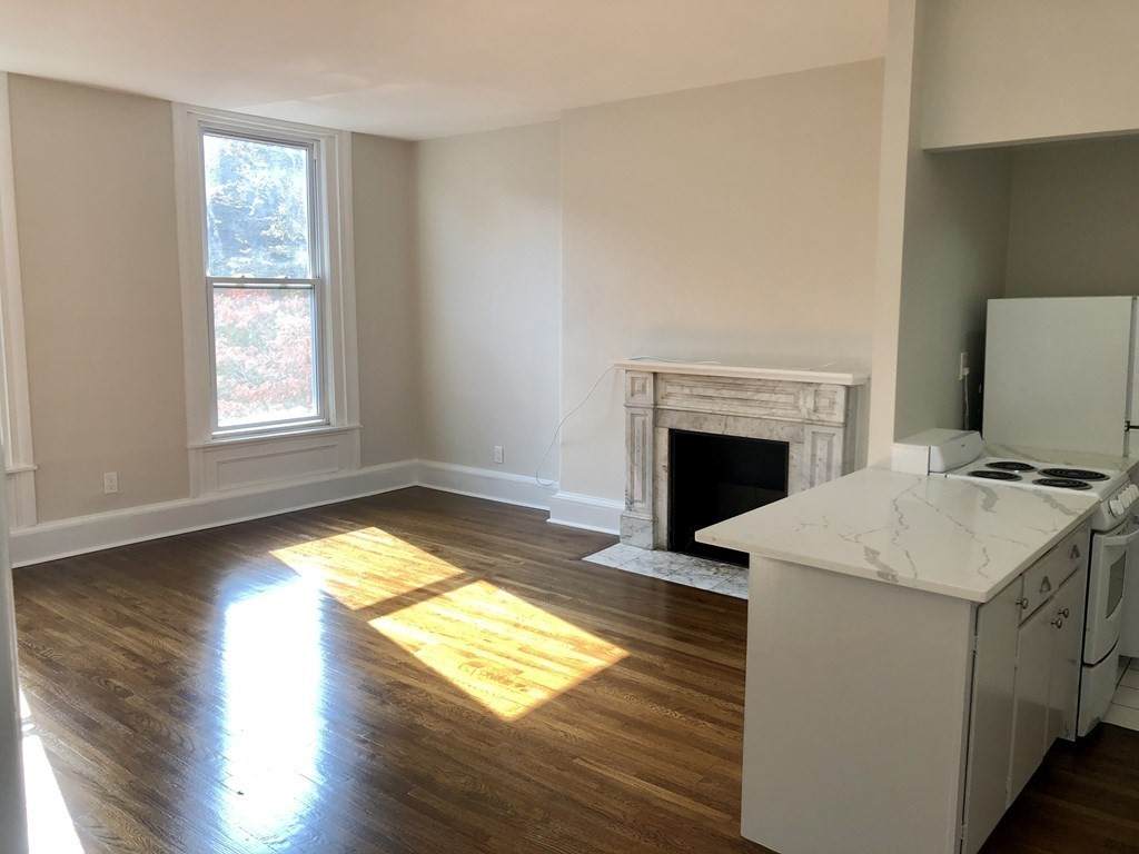 415 Beacon Street - Photo 1