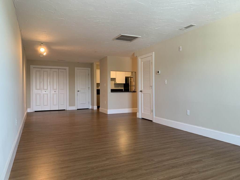 411 Main Street - Photo 1