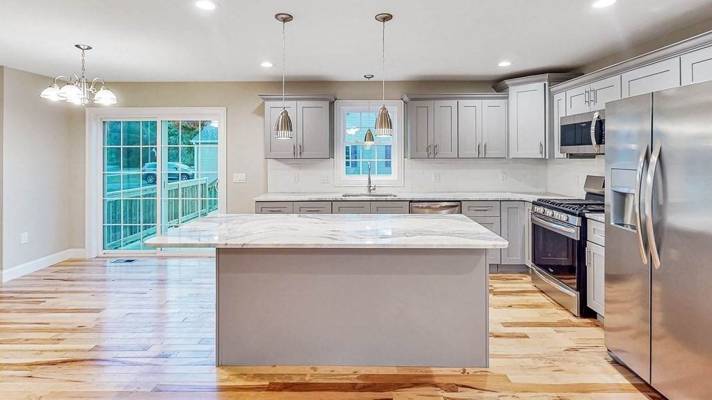 224 East St - Photo 1