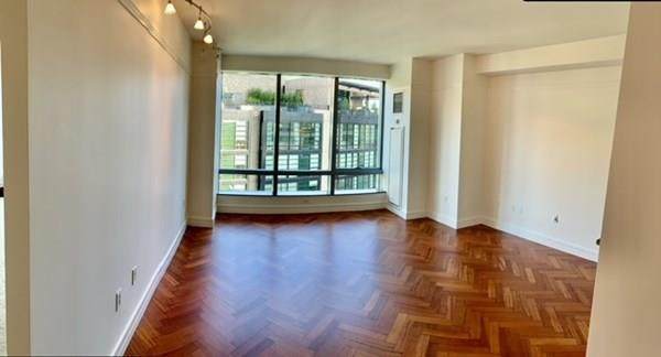 1 Avery Street - Photo 1
