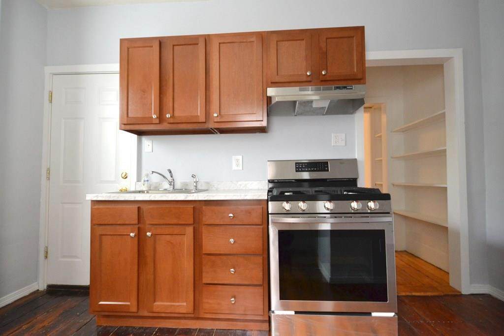 124 Otis St - Photo 1