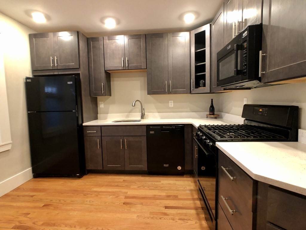 4094 Washington St - Photo 1