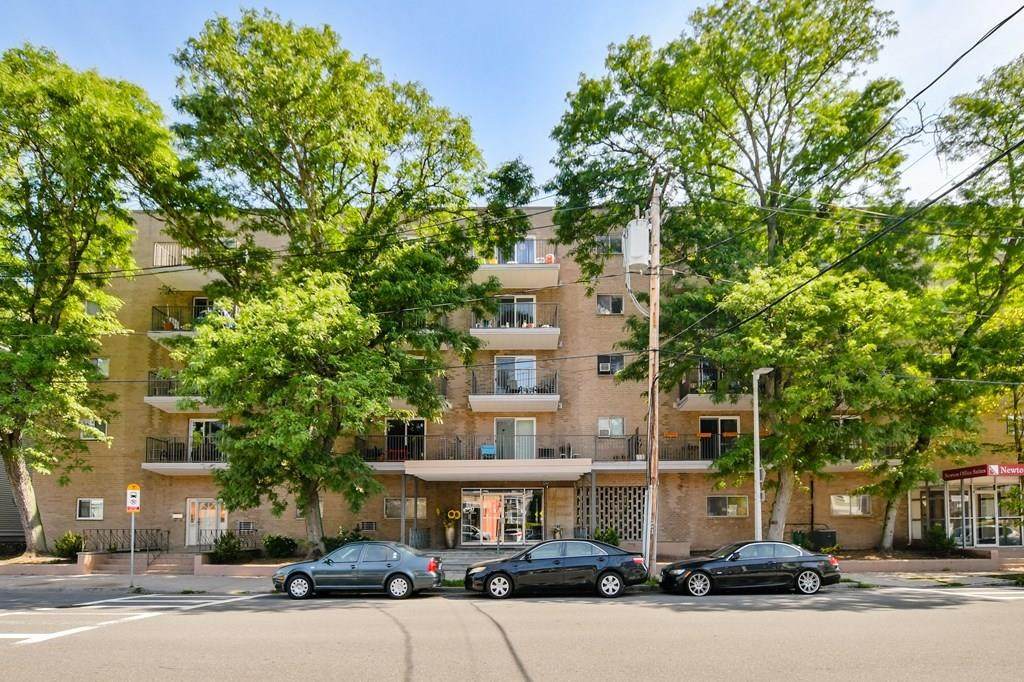 121 Tremont St - Photo 1