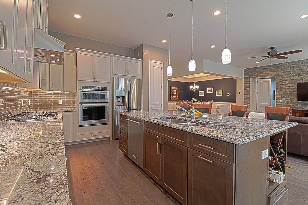 21 Ridgewood Dr - Photo 1