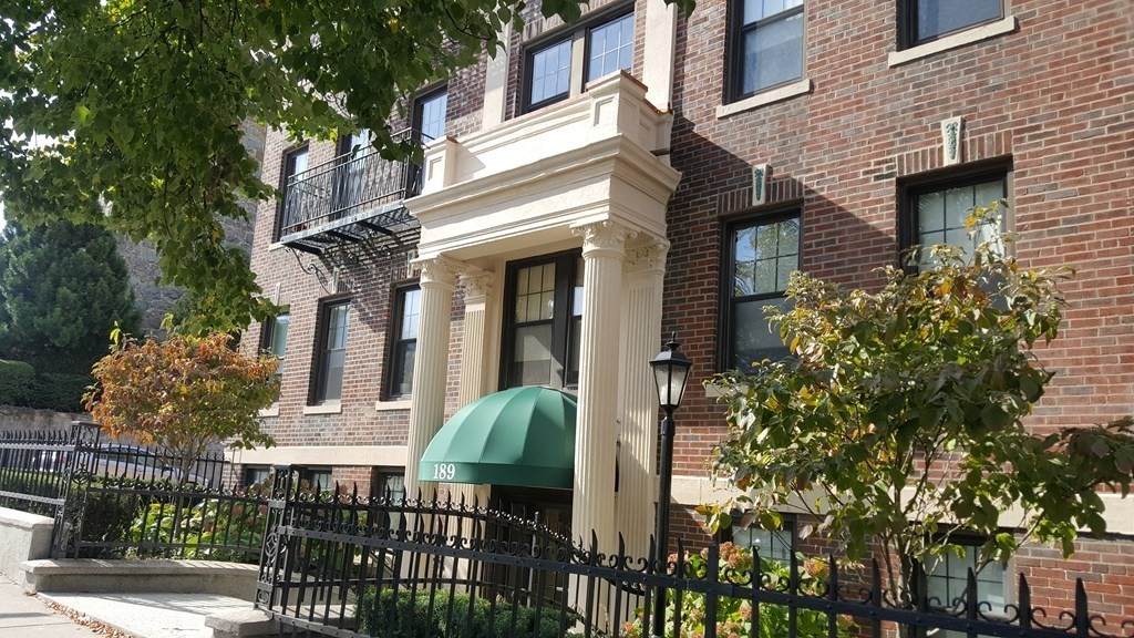 189 Chestnut Hill Ave - Photo 1