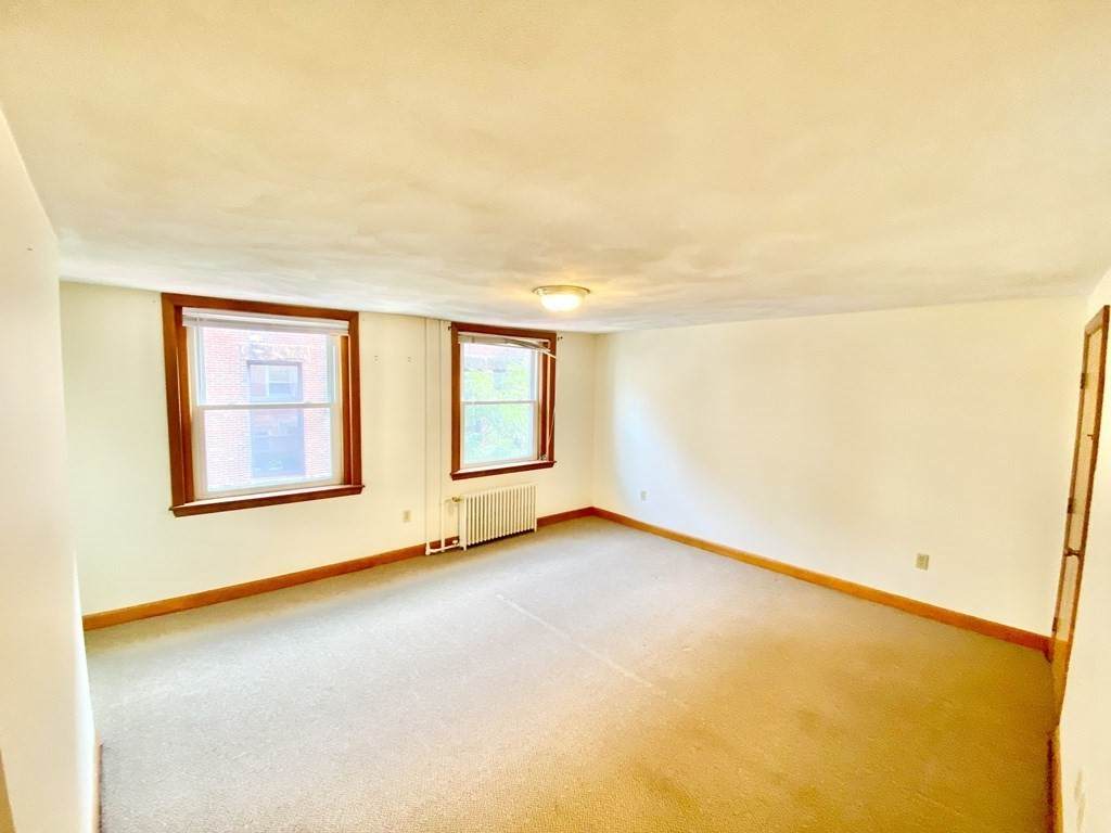 12 Moon St - Photo 1