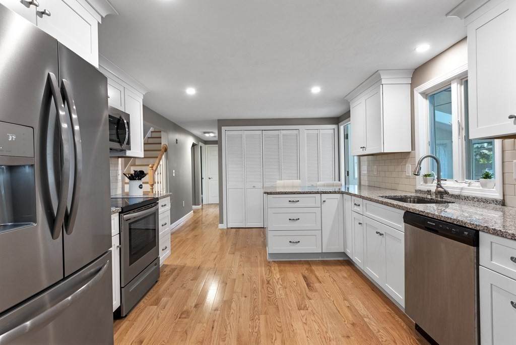 175 Hobart St - Photo 1