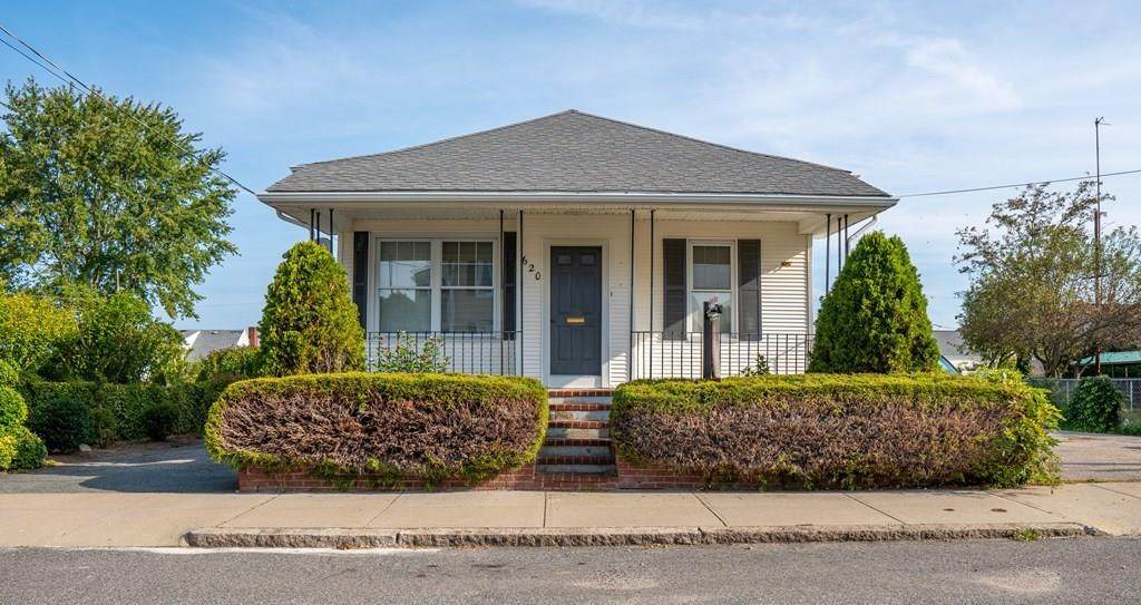 620 Hicks Street - Photo 1