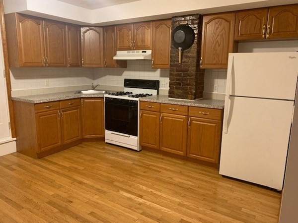 1126 Cambridge - Photo 1