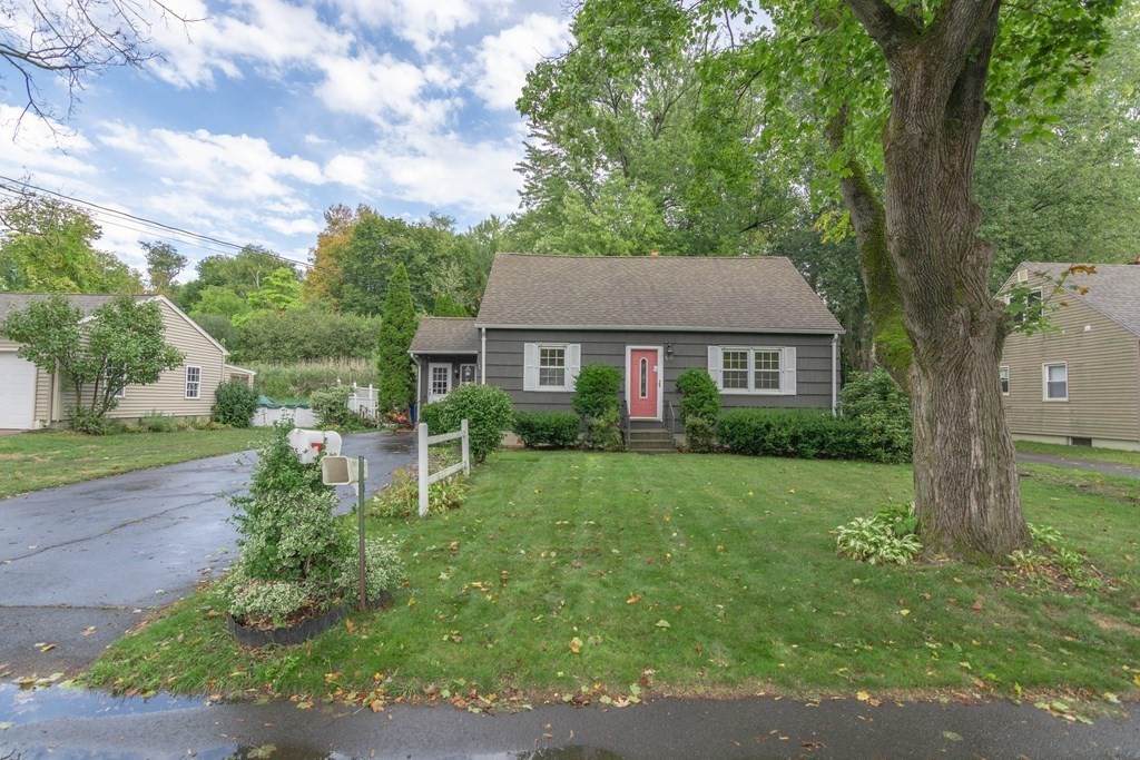 25 Clyde Ave - Photo 1