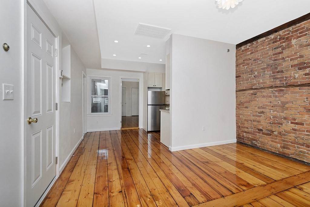 43 Mystic Street - Photo 1