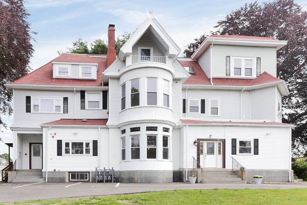 81 Summer St - Photo 1
