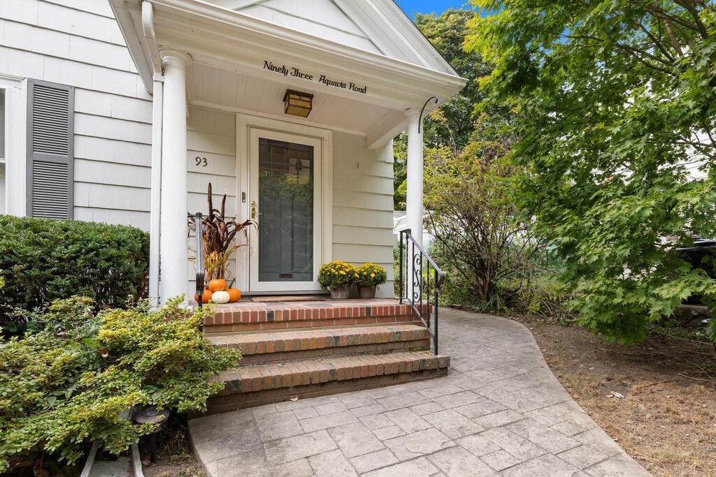 93 Aquavia Rd - Photo 1