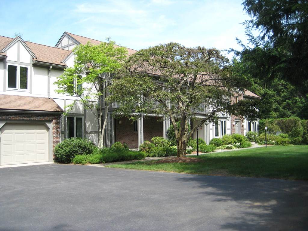 263 South St - Photo 1