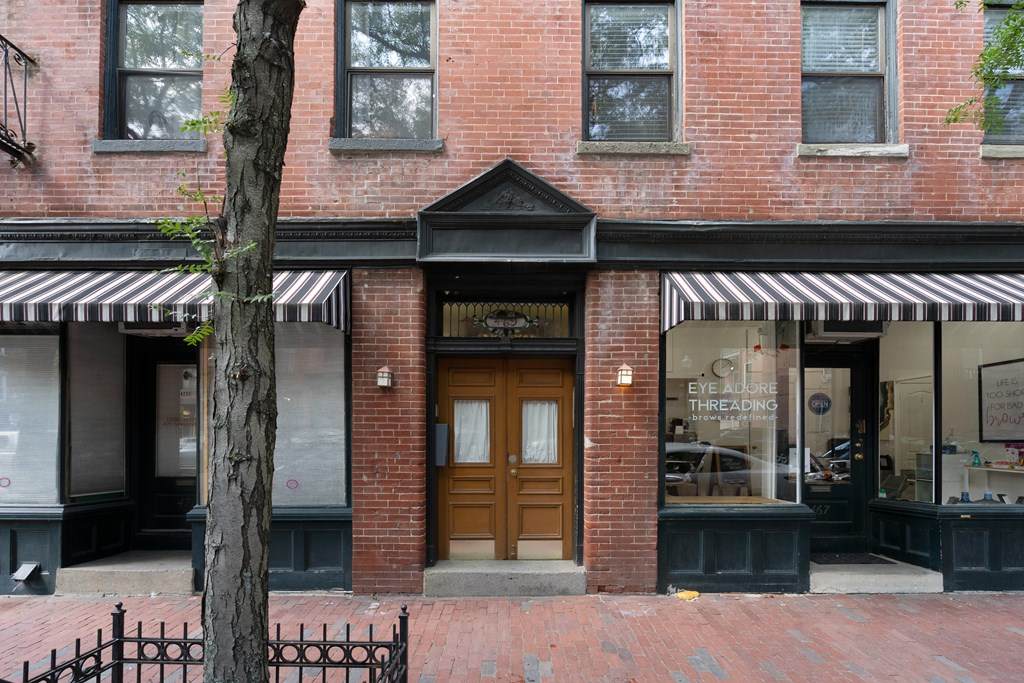 469 Shawmut Avenue - Photo 1