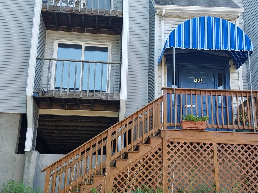 199 Perry Ave - Photo 1