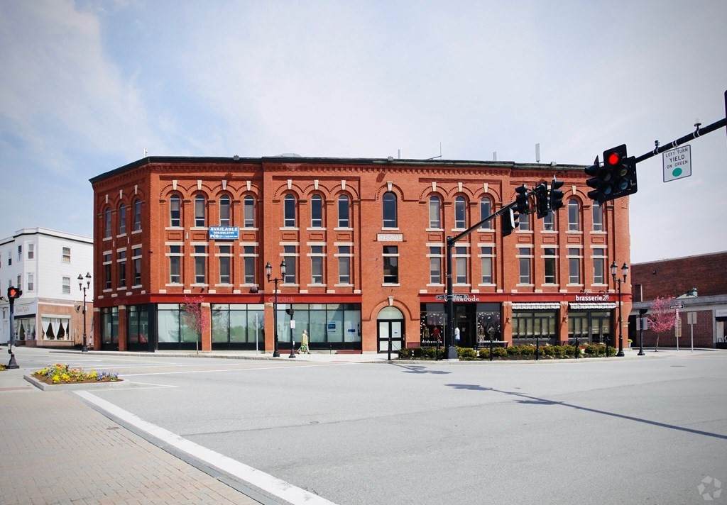 2 Elm Sq - Photo 1