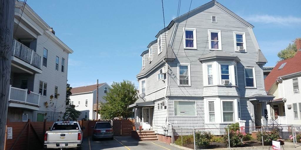 333-335 Boston St. - Photo 1