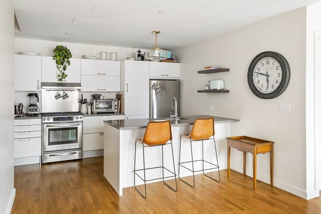 346 Congress St - Photo 1