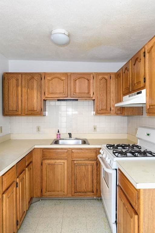 1129 Cambridge Street - Photo 1