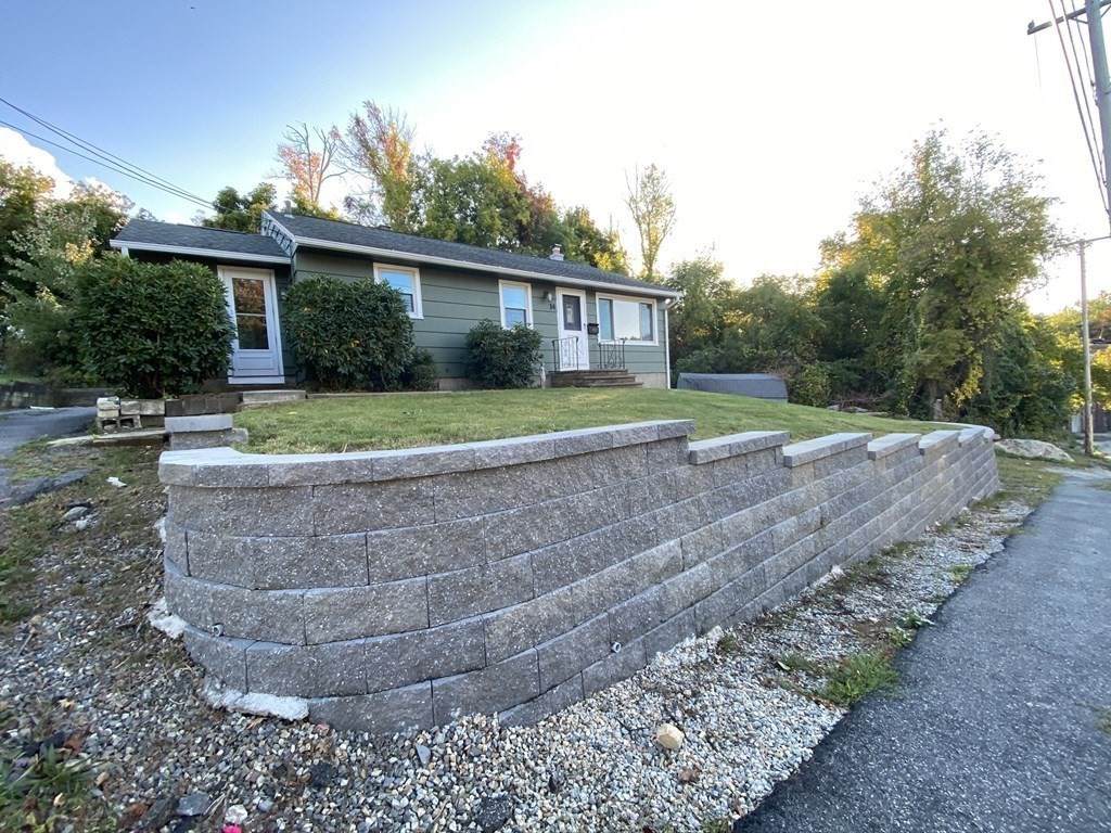 14 Burbank St - Photo 1
