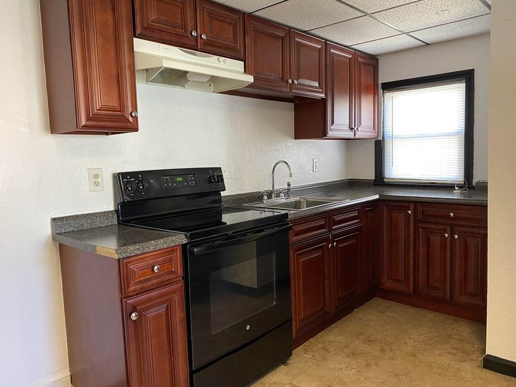 64 Holbrook Ave - Photo 1