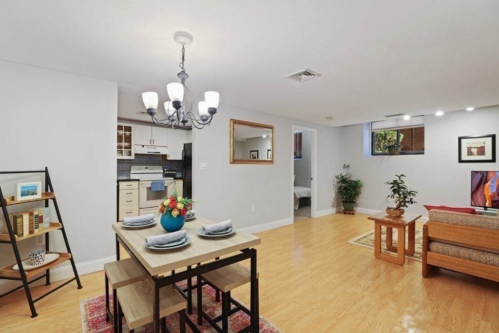 10 Weston Ave - Photo 1