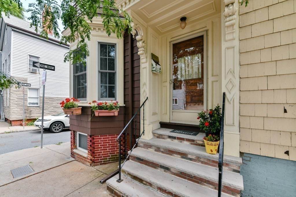 501 East 7th St - Photo 1