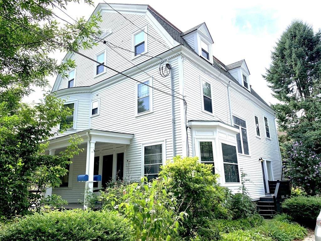 227 Aspinwall Ave - Photo 1