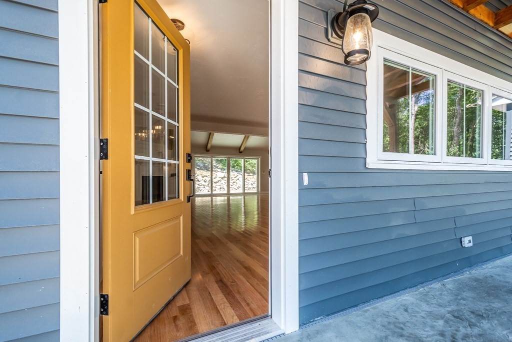 33 Constitution Way - Photo 1