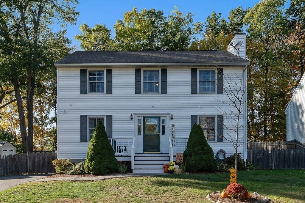 19 James Ave - Photo 1