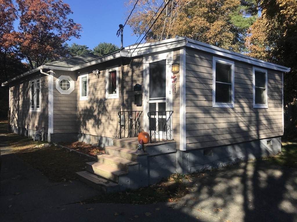 134 Oak St - Photo 1