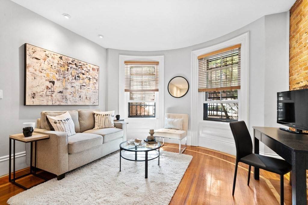 15 Concord Sq - Photo 1