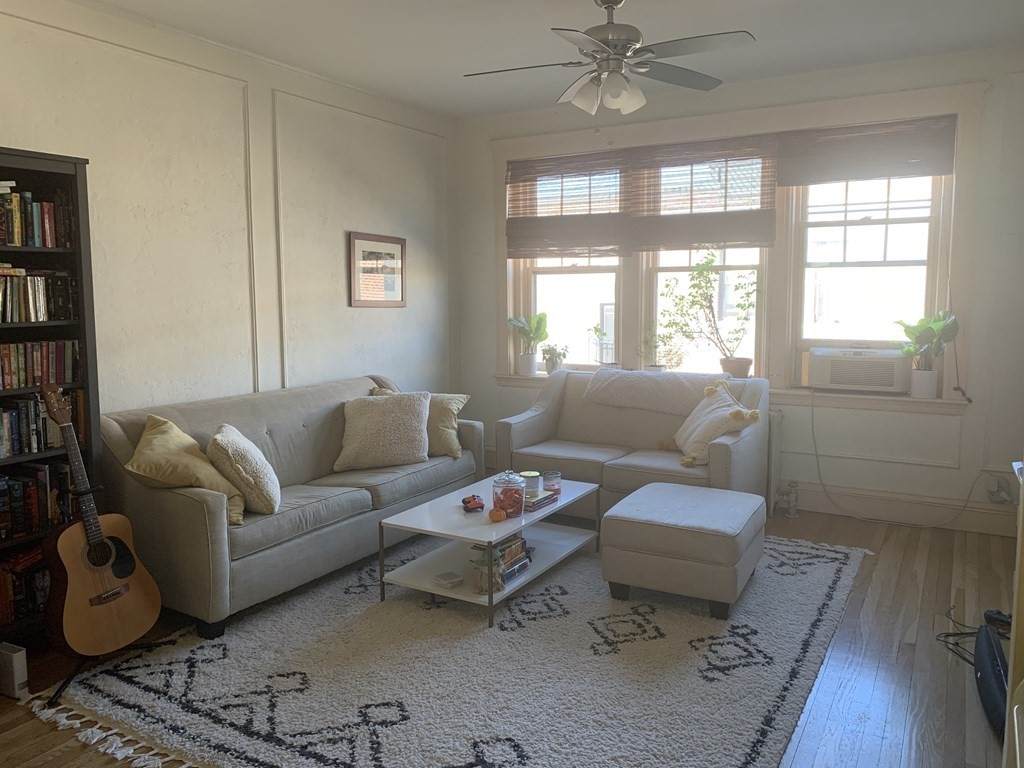 401 Washington St - Photo 1
