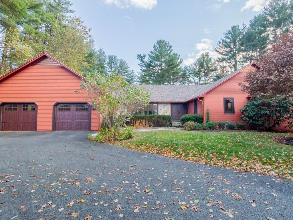 13 Old Colony Rd - Photo 1