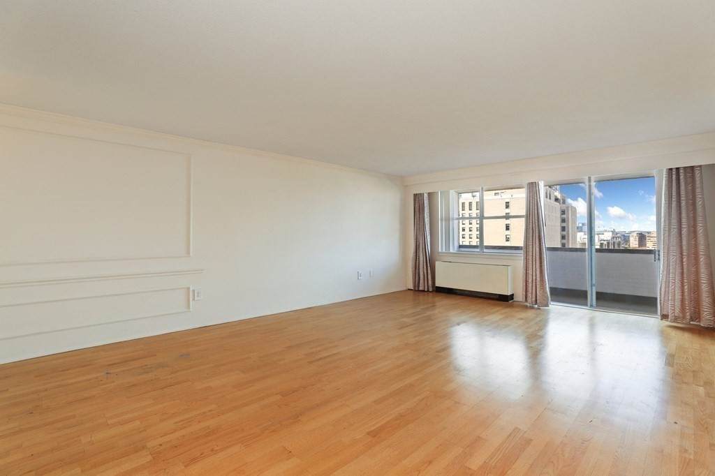 2 Hawthorne Pl - Photo 1
